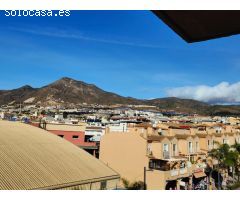 318. Bonito apartamento en el centro y con piscina