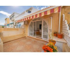 ACOGEDOR ADOSADO CON JARDÍN PRIVADO Y ORIENTACIÓN SUR EN EL CHAPARRAL, TORREVIEJA
