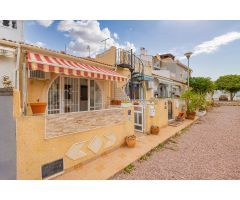 ACOGEDOR ADOSADO CON JARDÍN PRIVADO Y ORIENTACIÓN SUR EN EL CHAPARRAL, TORREVIEJA