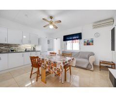 ACOGEDOR ADOSADO CON JARDÍN PRIVADO Y ORIENTACIÓN SUR EN EL CHAPARRAL, TORREVIEJA