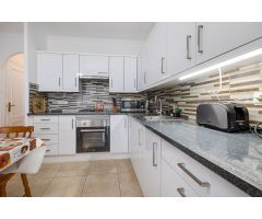 ACOGEDOR ADOSADO CON JARDÍN PRIVADO Y ORIENTACIÓN SUR EN EL CHAPARRAL, TORREVIEJA