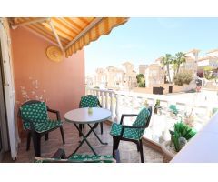 BUNGALOW EN PLANTA ALTA CON SOLÁRIUM PRIVADO Y ORIENTACIÓN SUR EN RESIDENCIAL COLINAS PUERTA REAL I