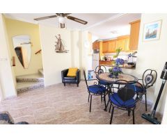 BUNGALOW EN PLANTA ALTA CON SOLÁRIUM PRIVADO Y ORIENTACIÓN SUR EN RESIDENCIAL COLINAS PUERTA REAL I