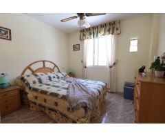 BUNGALOW EN PLANTA ALTA CON SOLÁRIUM PRIVADO Y ORIENTACIÓN SUR EN RESIDENCIAL COLINAS PUERTA REAL I