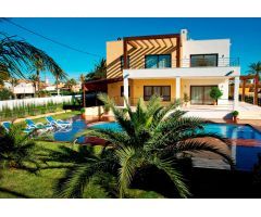VILLA DE LUJO EN CABO ROIG CON PARCELA DE 1.095 m², PISCINA PRIVADA Y ACABADOS DE ALTA GAMA
