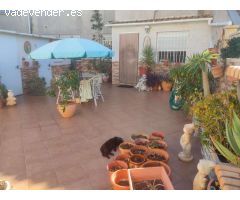 ¡OPORTUNIDAD EN LA REGIA – BUNGALOW CON JARDÍN PRIVADO A 5 MINUTOS DE LA PLAYA!