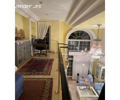 ÁTICO DÚPLEX CON CINCO TERRAZAS, GARAJE, LUZ NATURAL Y ESPACIOS VERSÁTILES