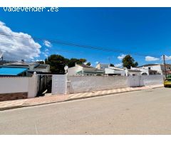 VILLA INDEPENDIENTE EN EL CHAPARRAL CON AMPLIO JARDÍN Y GARAJE PRIVADO