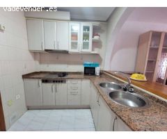 VIVIENDA DE 2 PLANTAS CON SOLÁRIUM PRIVADO Y GRAN POTENCIAL, A 900 M DE LAS PLAYAS DEL CURA Y LOS LO