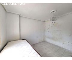 VIVIENDA DE 2 PLANTAS CON SOLÁRIUM PRIVADO Y GRAN POTENCIAL, A 900 M DE LAS PLAYAS DEL CURA Y LOS LO