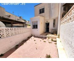 VIVIENDA DE 2 PLANTAS CON SOLÁRIUM PRIVADO Y GRAN POTENCIAL, A 900 M DE LAS PLAYAS DEL CURA Y LOS LO