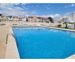 VIVIENDA DE 2 PLANTAS CON SOLÁRIUM PRIVADO Y GRAN POTENCIAL, A 900 M DE LAS PLAYAS DEL CURA Y LOS LO