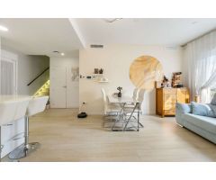 VILLA MODERNA CON PISCINA PRIVADA Y ENCANTADORA ZONA EXTERIOR EN PILAR DE LA HORADADA, A SOLO 1,9 KM