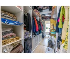 VILLA MODERNA CON PISCINA PRIVADA Y ENCANTADORA ZONA EXTERIOR EN PILAR DE LA HORADADA, A SOLO 1,9 KM