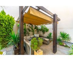 VILLA MODERNA CON PISCINA PRIVADA Y ENCANTADORA ZONA EXTERIOR EN PILAR DE LA HORADADA, A SOLO 1,9 KM