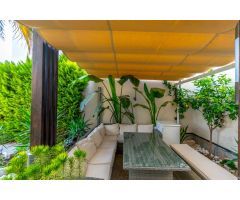 VILLA MODERNA CON PISCINA PRIVADA Y ENCANTADORA ZONA EXTERIOR EN PILAR DE LA HORADADA, A SOLO 1,9 KM