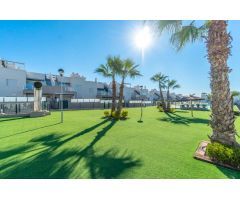 CLAVES DE LUJO EN TORREVIEJA: ÁTICO CON SOLARIUM PRIVADO EN SOLPARK, AGUAS NUEVAS