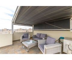 CLAVES DE LUJO EN TORREVIEJA: ÁTICO CON SOLARIUM PRIVADO EN SOLPARK, AGUAS NUEVAS
