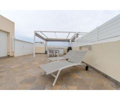 CLAVES DE LUJO EN TORREVIEJA: ÁTICO CON SOLARIUM PRIVADO EN SOLPARK, AGUAS NUEVAS