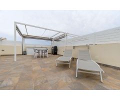 CLAVES DE LUJO EN TORREVIEJA: ÁTICO CON SOLARIUM PRIVADO EN SOLPARK, AGUAS NUEVAS