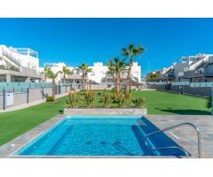 CLAVES DE LUJO EN TORREVIEJA: ÁTICO CON SOLARIUM PRIVADO EN SOLPARK, AGUAS NUEVAS