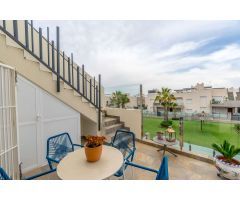 CLAVES DE LUJO EN TORREVIEJA: ÁTICO CON SOLARIUM PRIVADO EN SOLPARK, AGUAS NUEVAS