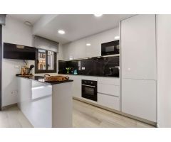 DESCUBRA SU HOGAR IDEAL JUNTO AL MAR – APARTAMENTO MODERNO CERCA DE PLAYA DEL CURA, TORREVIEJA