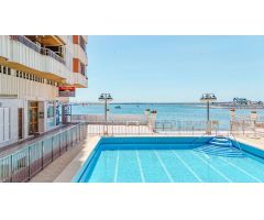 ÁTICO REFORMADO A PIE DE PLAYA CON VISTAS AL MAR Y A LA LAGUNA ROSA – NOVOMARES, TORREVIEJA
