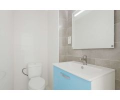 ÁTICO REFORMADO A PIE DE PLAYA CON VISTAS AL MAR Y A LA LAGUNA ROSA – NOVOMARES, TORREVIEJA