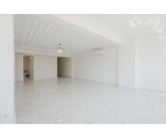 ÁTICO REFORMADO A PIE DE PLAYA CON VISTAS AL MAR Y A LA LAGUNA ROSA – NOVOMARES, TORREVIEJA