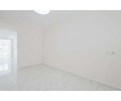 ÁTICO REFORMADO A PIE DE PLAYA CON VISTAS AL MAR Y A LA LAGUNA ROSA – NOVOMARES, TORREVIEJA