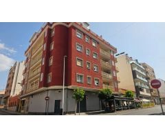 PISO CÉNTRICO DE LUJO CON 3 DORMITORIOS Y TERRAZA COMUNITARIA