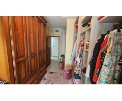 PISO CÉNTRICO DE LUJO CON 3 DORMITORIOS Y TERRAZA COMUNITARIA
