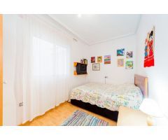 AMPLIO APARTAMENTO EN EL CENTRO DE TORREVIEJA, CERCA DE LA PLAYA