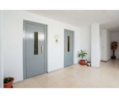 ÁTICO REFORMADO CON VISTAS AL MAR A SOLO 150 METROS DE LA PLAYA – ZONA ACEQUIÓN, TORREVIEJA