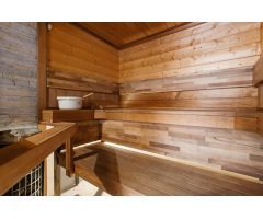 ÁTICO MODERNO CON SOLÁRIUM PRIVADO Y PISCINA EN EL CENTRO DE TORREVIEJA