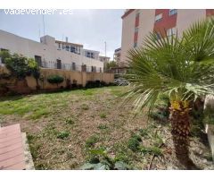 Exclusiva Casa Pareada en Esquina en el Centro de Estepona