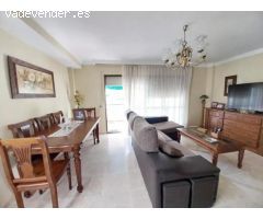 Exclusiva Casa Pareada en Esquina en el Centro de Estepona