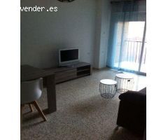 HERMOSO PISO  UBICADO EN PLENO CENTRO DE GRANADA CON 3 HABITACIONES