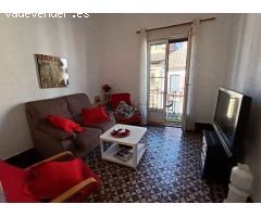 ** SE ALQUILA PISO EN REYES CATÓLICOS IDEAL PARA TRABAJADORES**