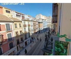 ** SE ALQUILA PISO EN REYES CATÓLICOS IDEAL PARA TRABAJADORES**