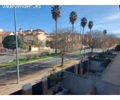 ¡Chalet adosado en alquiler en Barrio de los Periodistas!