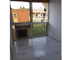 ** SE ALQUILA PISO EN PASAJE DE TEBA**