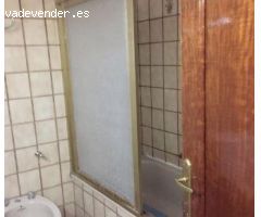 **SE ALQUILA PISO EN CALLE RIBERA DEL BEIRO IDEAL PARA ESTUDIANTES**