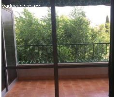 **SE ALQUILA PISO EN CALLE RIBERA DEL BEIRO IDEAL PARA ESTUDIANTES**