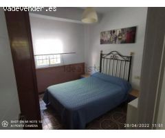 ** SE ALQUILA PISO EN CALLE TRANSPORTES IDEAL PARA ESTUDIANTES**