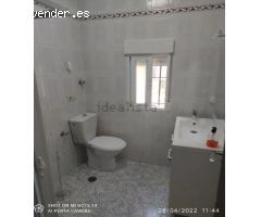** SE ALQUILA PISO EN CALLE TRANSPORTES IDEAL PARA ESTUDIANTES**