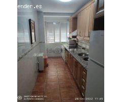 ** SE ALQUILA PISO EN CALLE TRANSPORTES IDEAL PARA ESTUDIANTES**