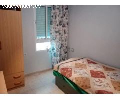 **^SE ALQUILA UN PISO EN PLAZA DE MARIANO GALERA SOLO PARA ESTUDIANTES **