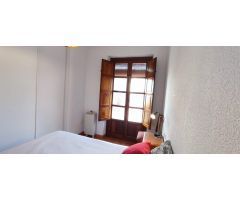 **SE ALQUILA MARAVILLO APARTAMENTO EN EL CENTRO DE GRANADA**